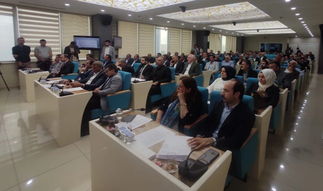 Şanlıurfa Büyükşehir Meclisinde, Yeni Atanan Daire Başkanları Tanıtıldı