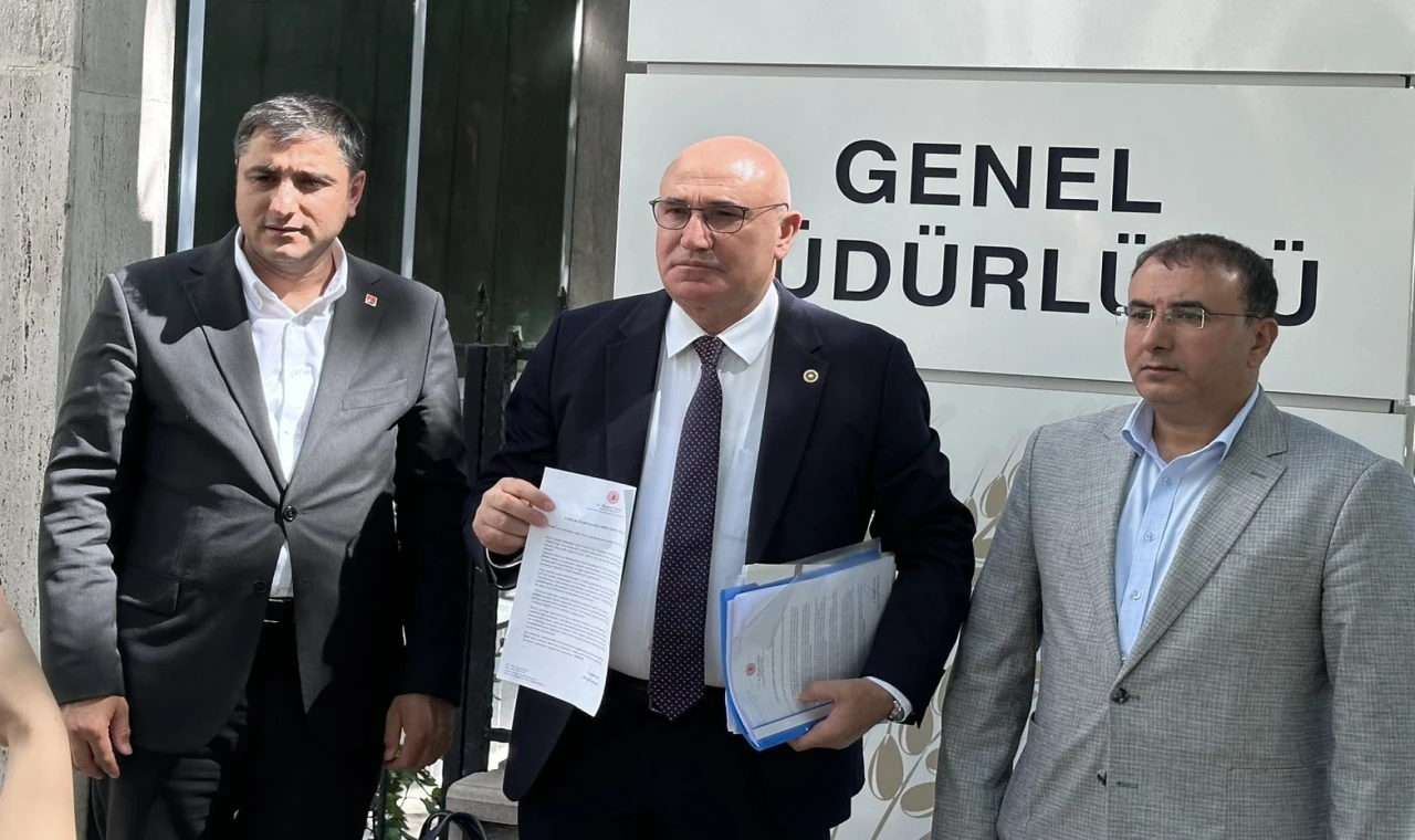 CHP'li Vekil Mahmut Tanal'dan Fıstık İçin TMO'ya Başvuru!