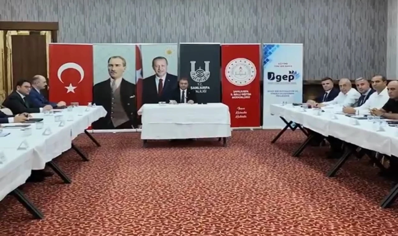 Şanlıurfa'da eğitim değerlendirme toplantısı yapıldı