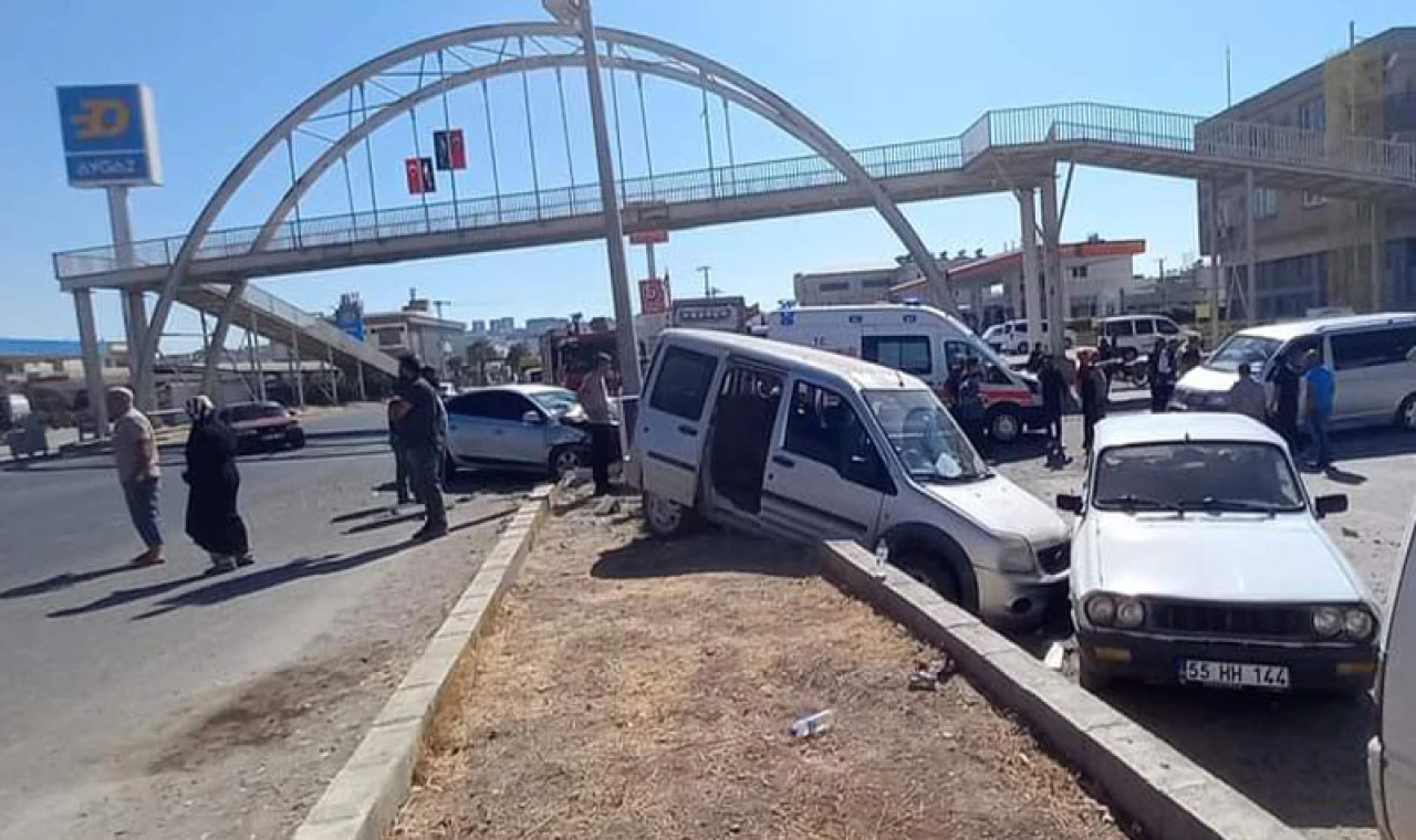 Birecik'te trafik kazası! 3 yaralı