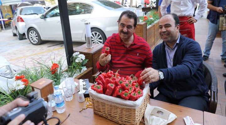 Başkan Çiftçi’den, Tatlıses’e Urfa İsot’u