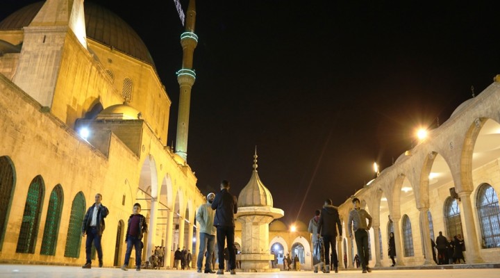 "Peygamberler şehri"nde Mevlit Kandili coşkusu