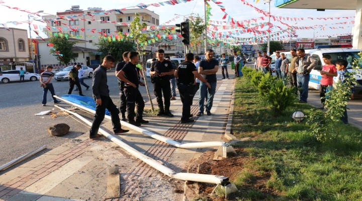 Freni boşalan vinç, 2 kişinin yaralanmasına neden oldu