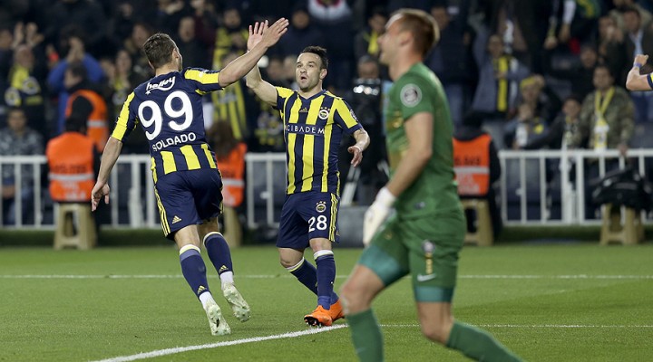 Fenerbahçe ikinci yarıda güldü