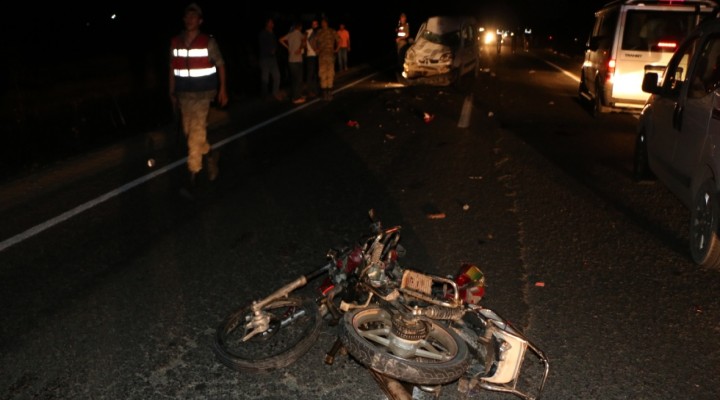 Şanlıurfa'da trafik kazası: 1 ölü, 2 yaralı