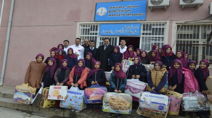 Öğrenciler, Suriye için Hayrat ile el ele verdi