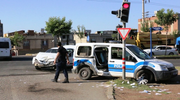 Şanlıurfa'da trafik kazası: 3 yaralı