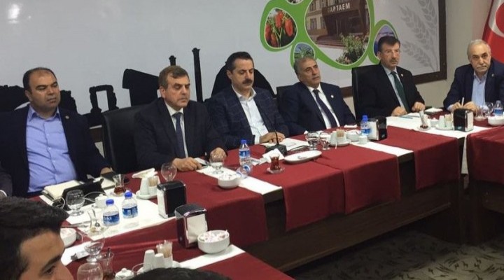 Bakan Çelik, Urfa’da referandum startını verdi