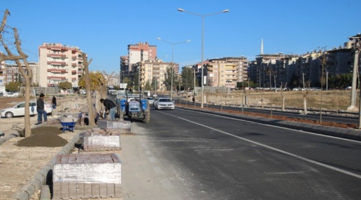 Deforme olan kaldırımlar onarılıyor