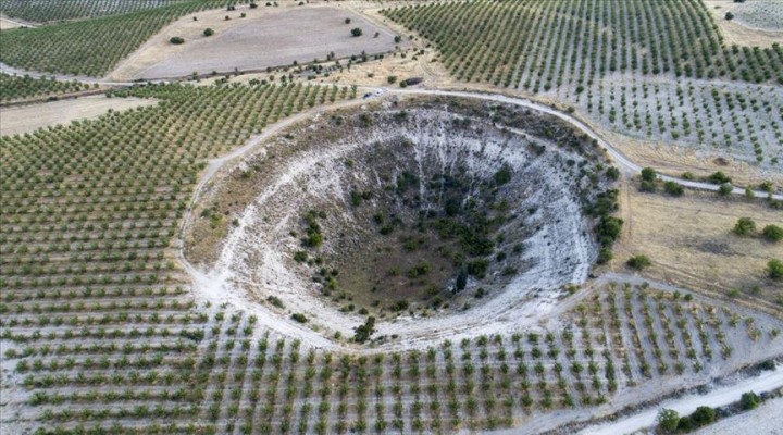 Meteor düştüğüne inanılan çukur araştırılacak