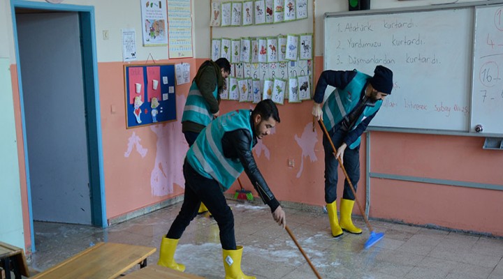 Okulların temizliği hükümlülere emanet