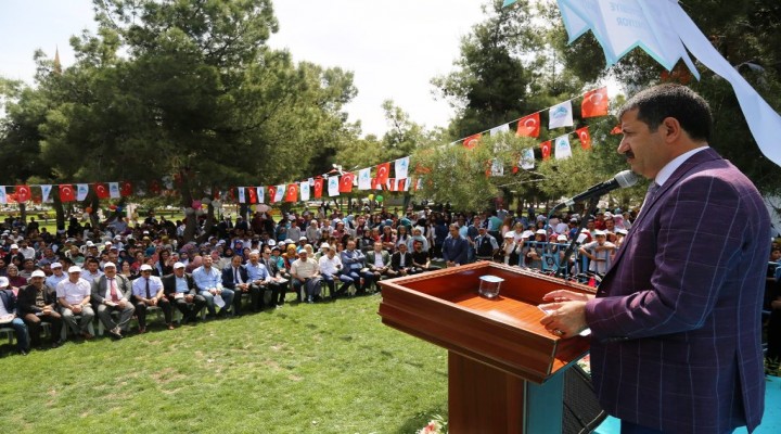 Ekinci ‘Eyyübiye okuyor’ projesi ödül törenine katıldı