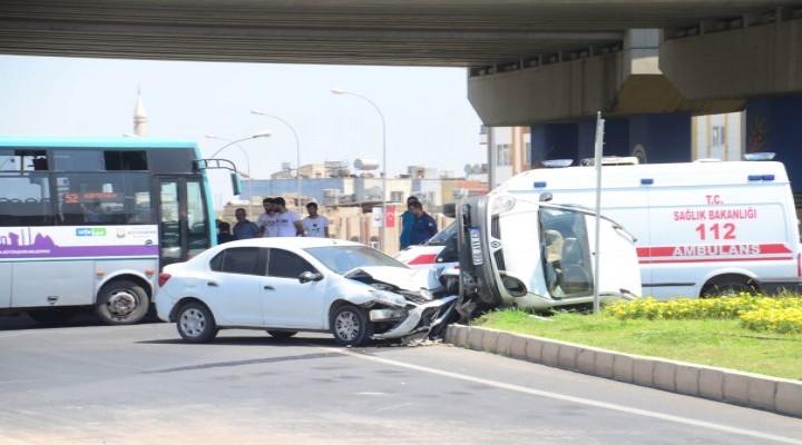 Şanlıurfa'da kaza! Maddi hasar var