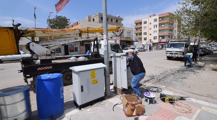 Suruç’taki prestij caddesinde aydınlatma çalışmaları