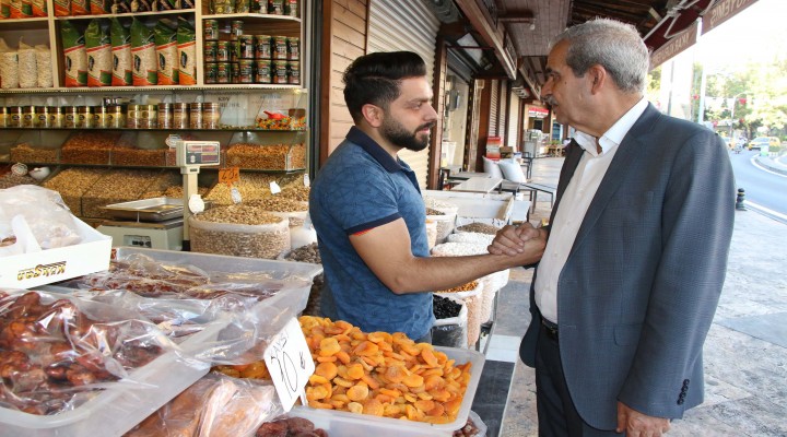 Başkan Demirkol Çarşı Gezisinde Esnaf Ve Vatandaşla Bir Araya Geldi