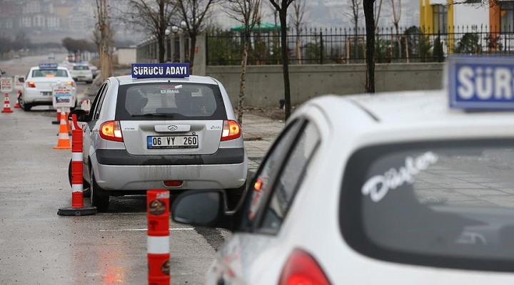 Ehliyet sınavlarında yeni soru dönemi başlıyor