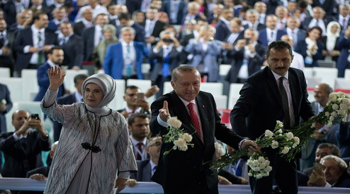 AK Parti'nin adayları tanıtıldı