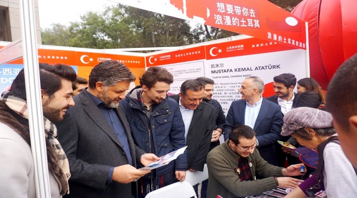 Genç MÜSİAD ve Türk Öğrenci Birliğinden Pekin Büyükelçimiz Emin Önen’e ziyaret