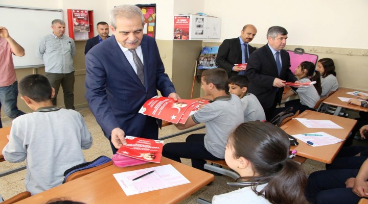 Haliliyeli öğrencilere istiklal marşı konulu ödüllü deneme sınavı