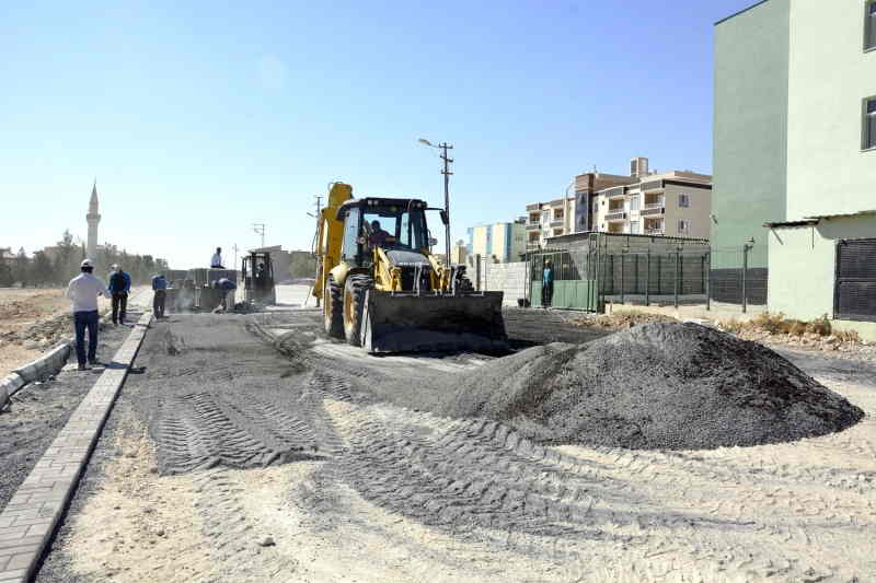 Ceylanpınar’da çamurlu sokaklar parke taşına kavuşuyor