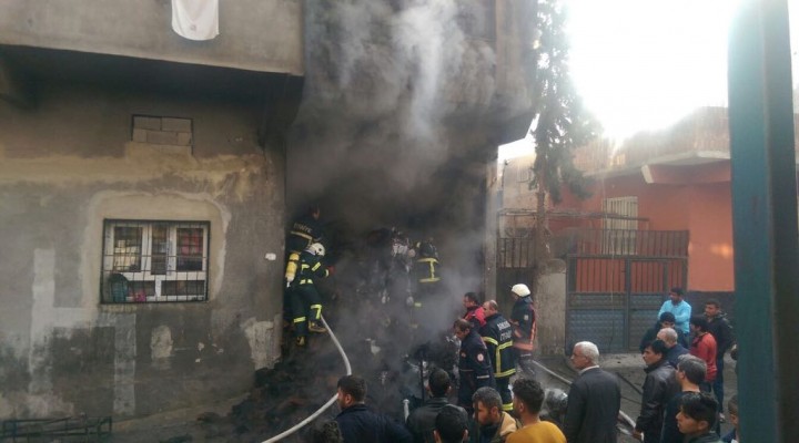 Şanlıurfa'da odunlukta yangın