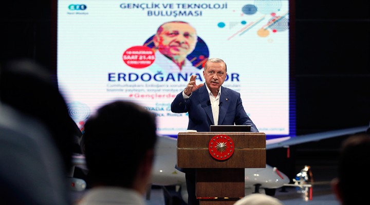 Erdoğan sosyal medyada gençlerin sorularını cevapladı