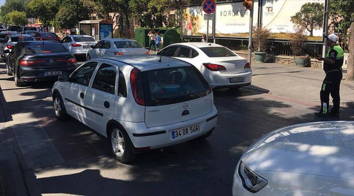 Çanakkale iskelelerinde bayram yoğunluğu