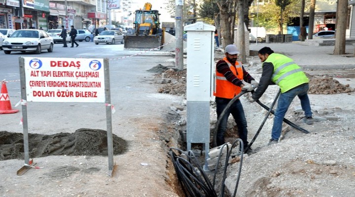 Akçakale’de elektrik hatları yer altına alınıyor