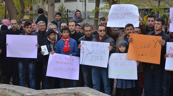 Viranşehir'de STK'lar Halep katliamını protesto etti