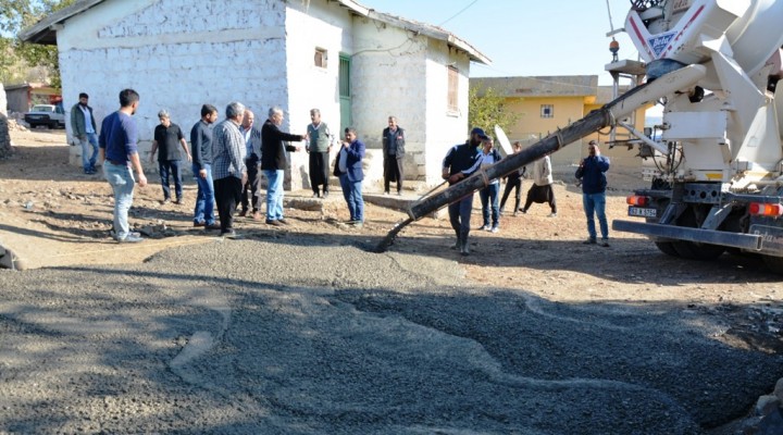 Mezra Mahallesinde beton yol çalışmaları tamamlandı