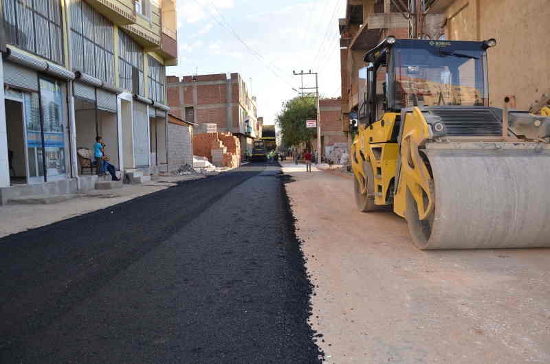 Haliliye Mahallesinde sıcak asfalt çalışmaları