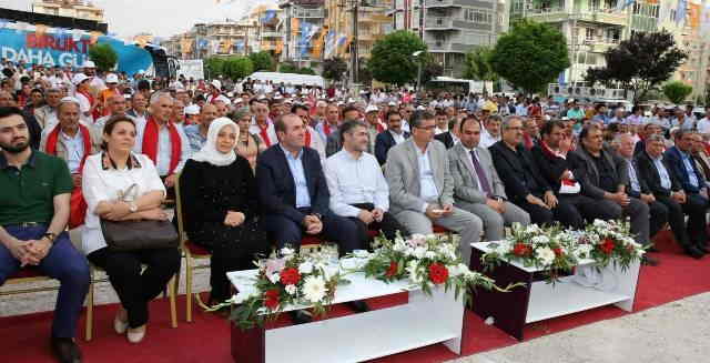 Karaköprü’de miting gibi seçim bürosu açılışı 