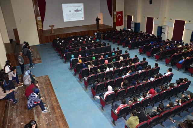 Öğrencilere "başarı motivasyon" semineri