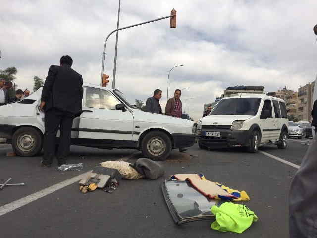 Şanlıurfa\'da trafik kazası: 4 yaralı