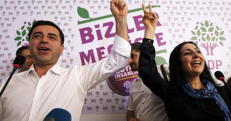 Selahattin Demirtaş ve Figen Yüksekdağ mahsur kaldı