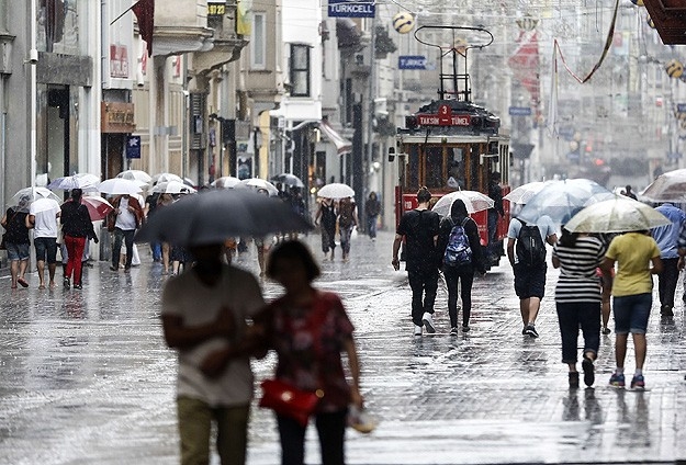 Soğuk ve yağışlı hava geliyor