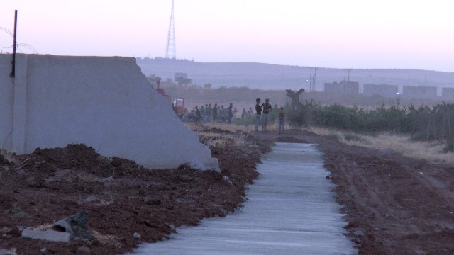 suruç sınırında duvar gerginliği