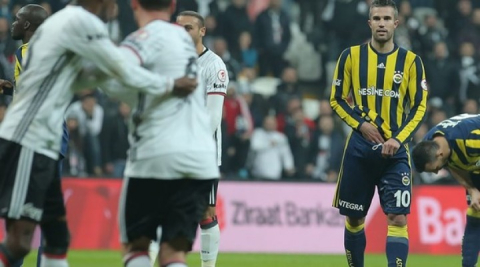 van Persie'ye sevk yok!