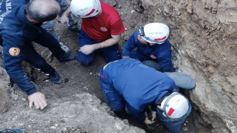 Urfa'da göçük altında kalan işçi son anda kurtarıldı!