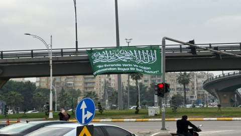 Şanlıurfa’da tevhid bayrağı asıldı