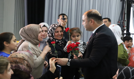 Başkan Nihat Çiftçi, Karaköprülü Annelerle Buluştu