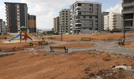 Karaköprü'ye yeni parklar kazandırılıyor