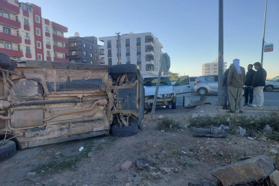 Şanlıurfa’da İki Otomobil Çarpıştı! Yaralı Var 