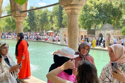 Şanlıurfa, Yerli ve Yabancı Turistlerin Akınına Uğruyor: 2024'te Rekor Turizm!