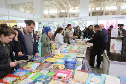 ŞANLIURFA KİTAP FUARI KÜLTÜR ŞÖLENİNE DÖNÜŞTÜ