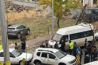 Urfa’da Otomobil, Küçük Kız Çocuğuna Çarptı! 