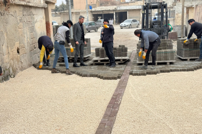 "Suruç Belediyesi, 105 Bin M² Kilit Taşı Döşeyerek Altyapı Çalışmalarını Hızla Tamamlıyor"